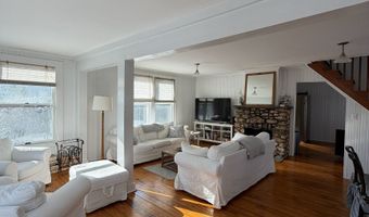 8 Tyler Ave, Branford, CT 06405