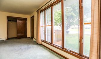 1215 NE 24th Ave, Aberdeen, SD 57401