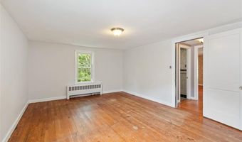 111 White Pkwy, North Smithfield, RI 02896
