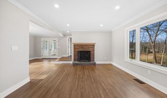 27 Tuttle Ct, Bethany, CT 06524