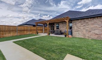 135 Calvin Dr, Wolfforth, TX 79382