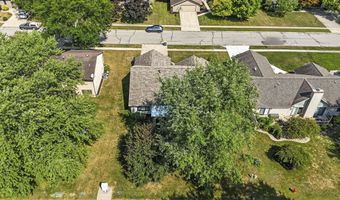 801 Pine Dr, Angola, IN 46703