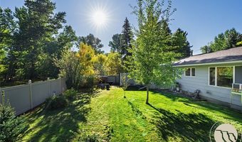 221 W School St, Absarokee, MT 59001