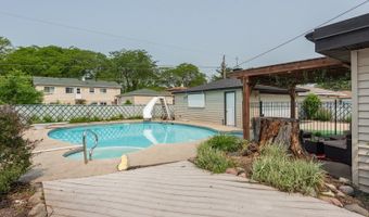 838 S Michigan Ave, Addison, IL 60101