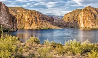 9915 S DUTCHMAN Dr, Apache Junction, AZ 85120