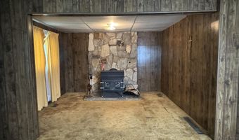 35 Conroy St, Diamondville, WY 83116