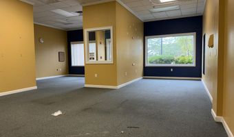 68 Center St 20, Barnstable, MA 02630