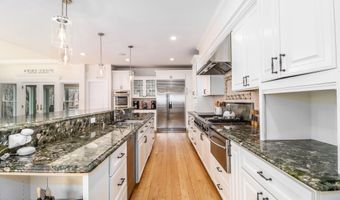 62 Riverford Rd, Brookfield, CT 06804