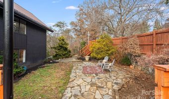 20 Nichols Hill Dr, Asheville, NC 28804