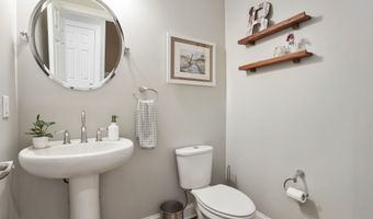 206 Copper Square Dr 206, Bethel, CT 06801