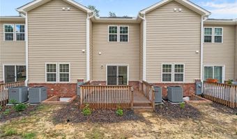 822 Ducks Lndg, Aberdeen, NC 28315