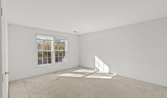 2004 GOLDEN MORNING Dr 30, Bowie, MD 20721