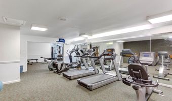 5340 HOLMES RUN Pkwy 516, Alexandria, VA 22304