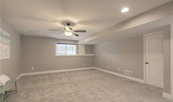 16910 Tucker Ct, Basehor, KS 66007