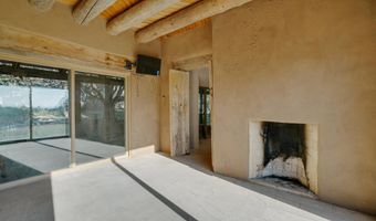 26 La Canada Rd, Arroyo Seco, NM 87514