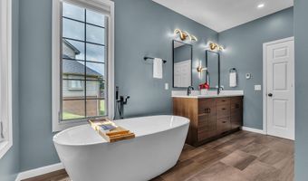 5049 Birdie Ln, Ann Arbor, MI 48103