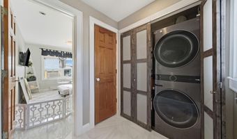 38 Bayside Pl, Amityville, NY 11701