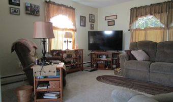 733 Lake St, Auburn, ME 04210