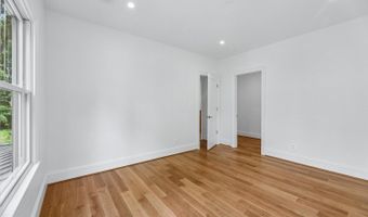 7926 BOLLING Dr, Alexandria, VA 22308