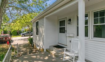 17 Shields St A, Newport, RI 02840
