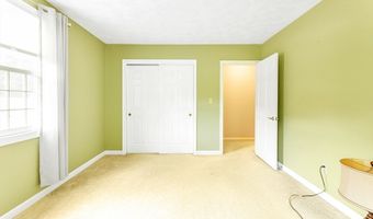 5 Strawberry Ln, Billerica, MA 01821