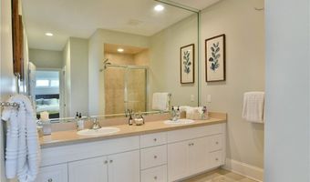 460 Club Dr, Aurora, OH 44202