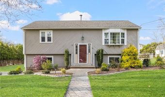 11 Nichole Ln, Coventry, RI 02816