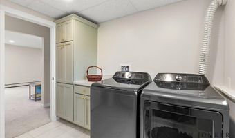 9095 76th St SE, Alto, MI 49302