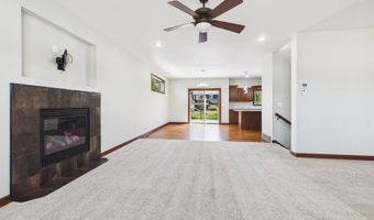 812 S 5th Ave, Brandon, SD 57005