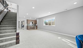 4401 Everest Cir, Ames, IA 50014