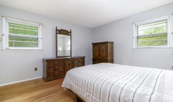 30 Tamanny Trl, Danbury, CT 06811