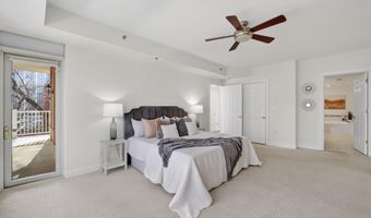 1555 N COLONIAL Ter 601, Arlington, VA 22209