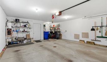 108 Winfield Manor Dr, Adams Twp., PA 16046