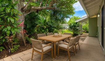 1254 Ulupii St, Kailua, HI 96734