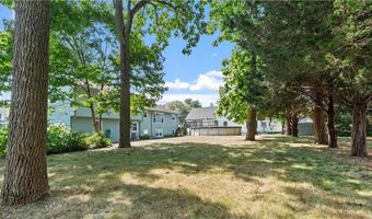 5 Fishing Cove Rd, North Kingstown, RI 02852