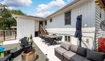 17 W667 Lorraine Ave, Addison, IL 60101