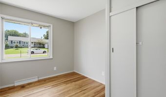 8233 Marvale Ln, Affton, MO 63123