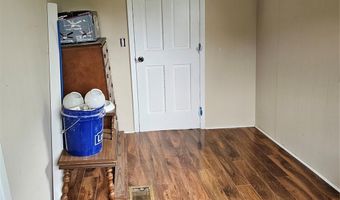 656 Water St, Bakersville, NC 28705
