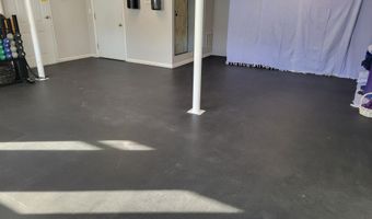 366 Federal Rd, Brookfield, CT 06804