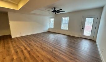 18 Somerset Dr, Appomattox, VA 24522