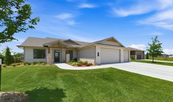 5926 E Forbes Ct, Bel Aire, KS 67220