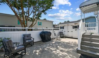 8522 N LONGBOAT Way, Berlin, MD 21811