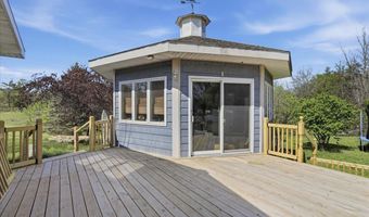 1264 TEARCOAT Rd, Augusta, WV 26704