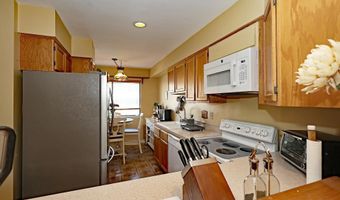62 Deer Run 62, Bethel, CT 06801