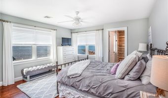 53 Stanton Ave, Narragansett, RI 02882