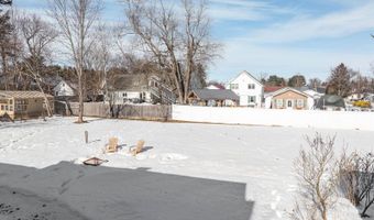 15 Fairfax St, Bangor, ME 04401