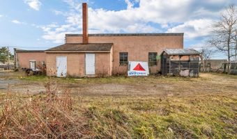 1567 Hammond St, Bangor, ME 04401