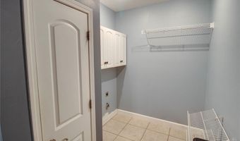 105 Lake Dr, Alton, IL 62002