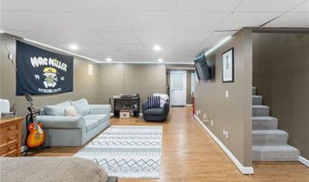 38 Audubon Ln, Coventry, RI 02831
