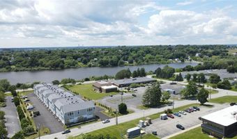 55 John Clarke Rd 3, Middletown, RI 02842